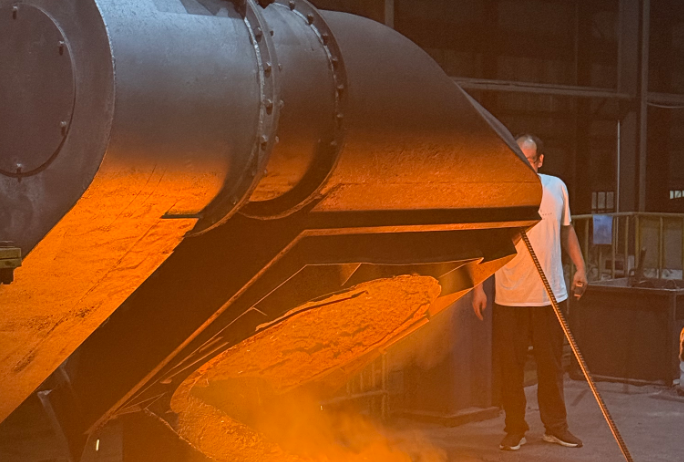 Induction furnace in operation