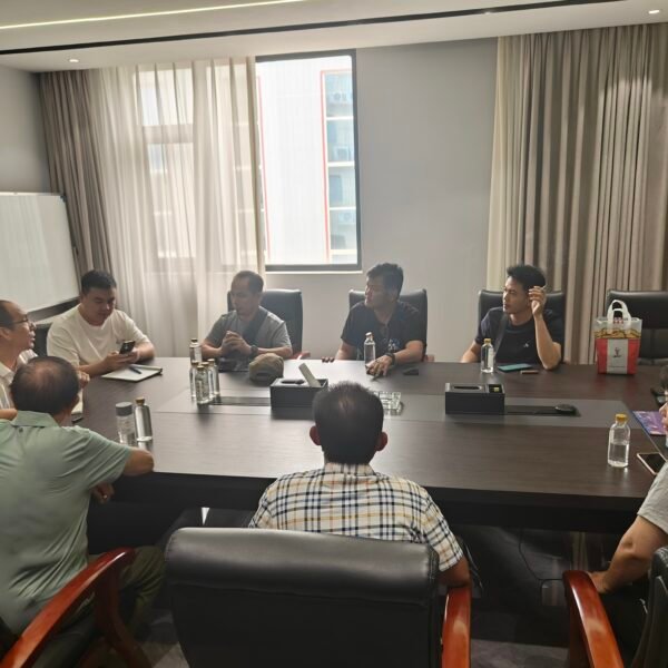 XNET team meeting with visiting customers at the transformer factory